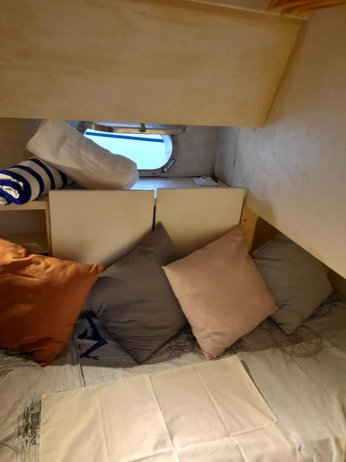 Barco Lucky 호텔 산트 아드리아 데 베소스 외부 사진