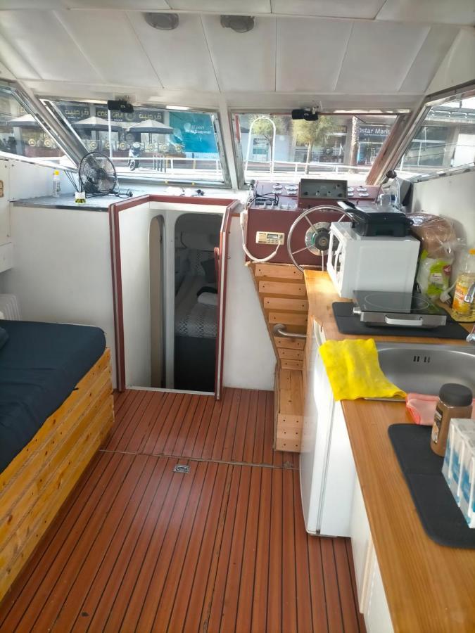 Barco Lucky 호텔 산트 아드리아 데 베소스 외부 사진